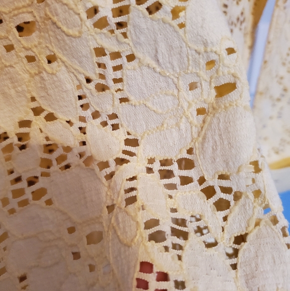 SARA I. Yellow Blouse/Button up - Picture 5 of 6